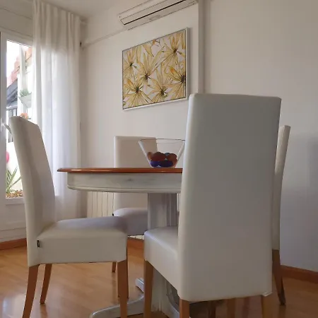 ático Muy Luminoso Con Parking, Apartamento