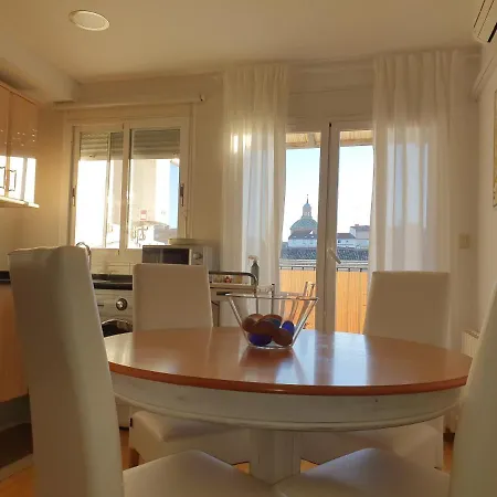 ático Muy Luminoso Con Parking, * Saragozza