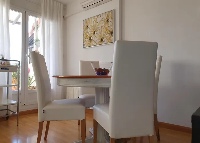 ático Muy Luminoso Con Parking, Apartamento